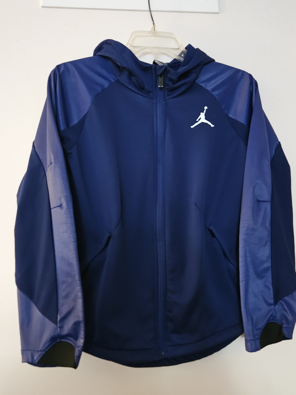Nike Jordan Big Boy's  Therma FitNavy Hooded Full-Zip Jacket Size Lrg Ages 12-13